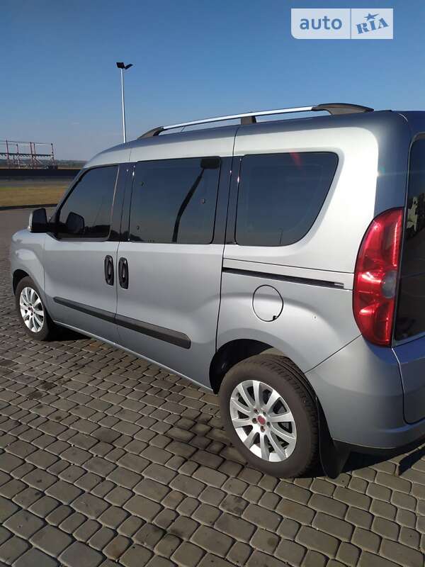 2011 fiat nuovo doblo