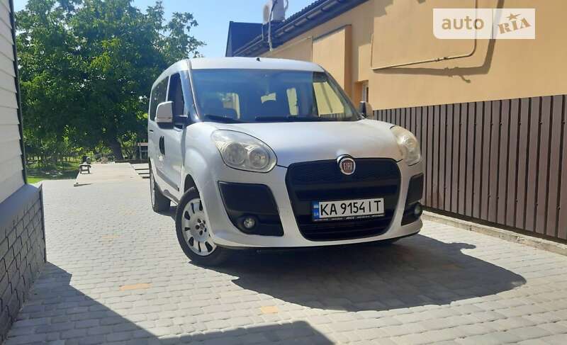 2011 fiat doblo