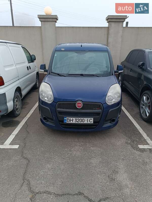2012 fiat doblo