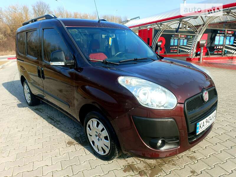 2012 fiat nuovo doblo
