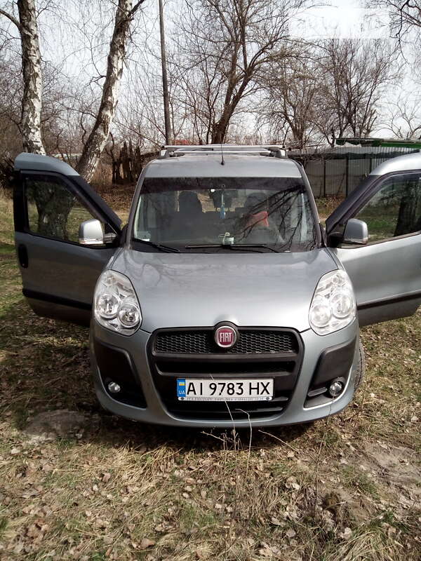2012 fiat doblo
