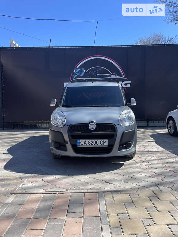 2012 fiat doblo