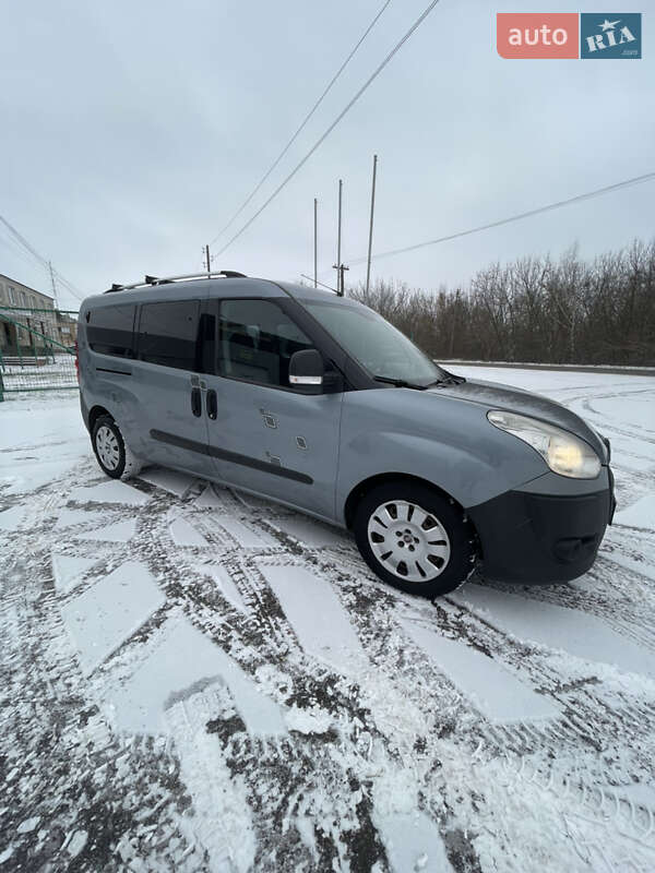 2012 fiat doblo