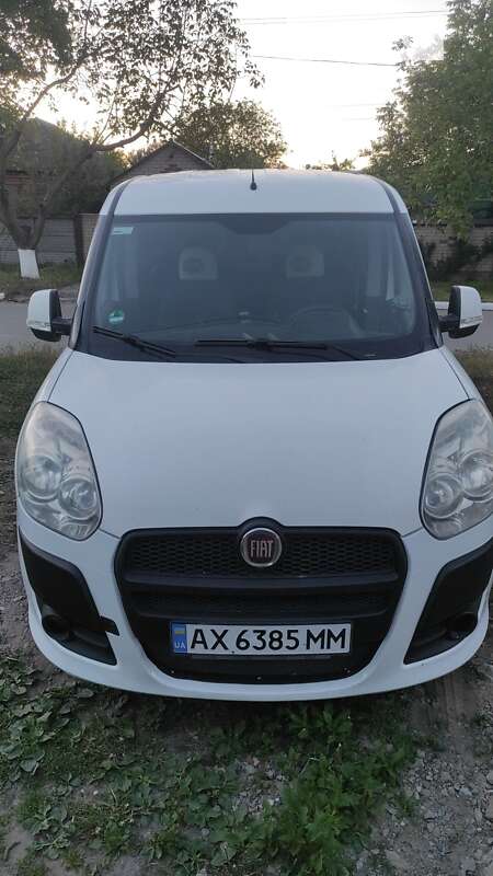 2013 fiat doblo