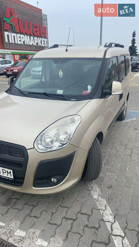 2013 fiat doblo