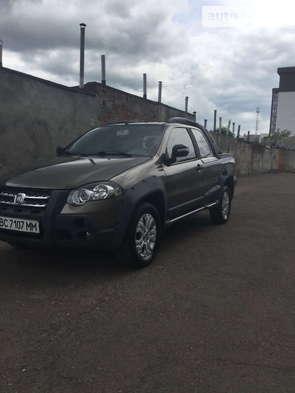 2012 fiat strada
