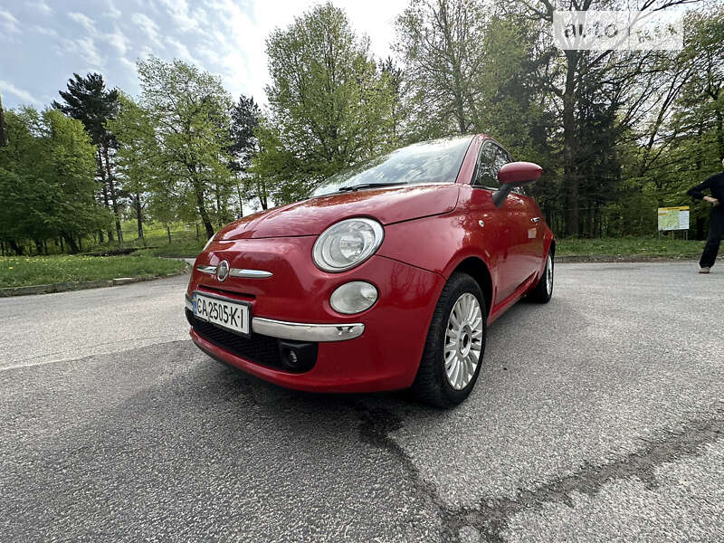 2011 fiat 500 cinquecento
