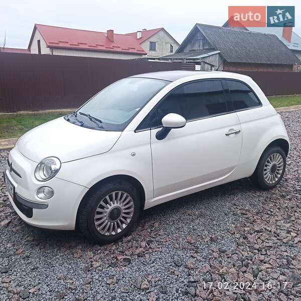 2011 fiat cinquecento
