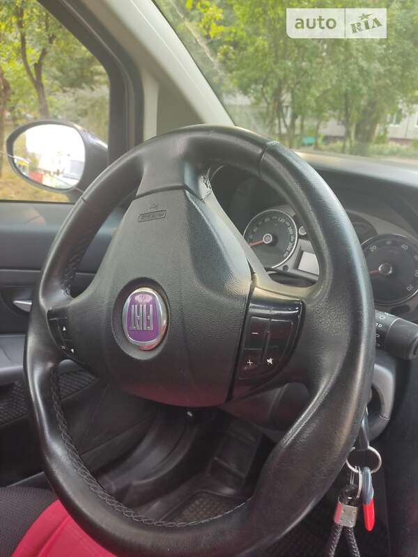 2009 fiat linea