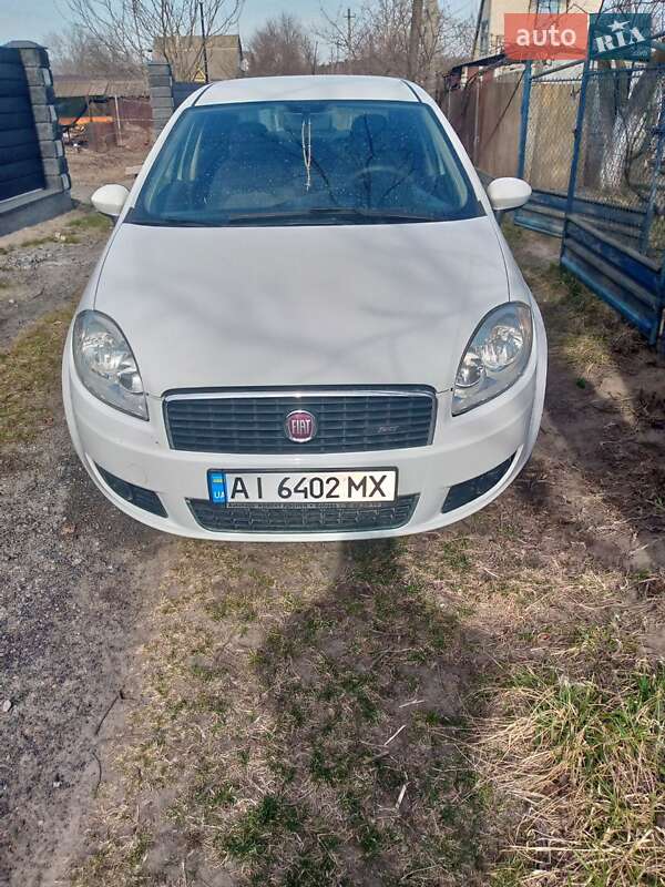2009 fiat linea