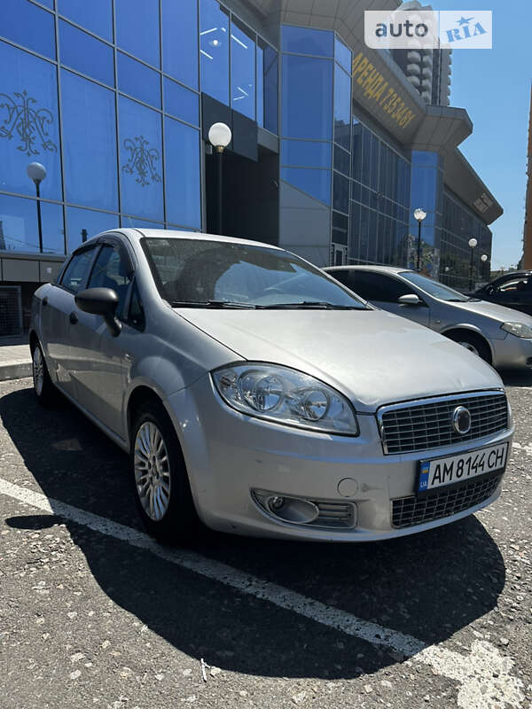 2010 fiat linea