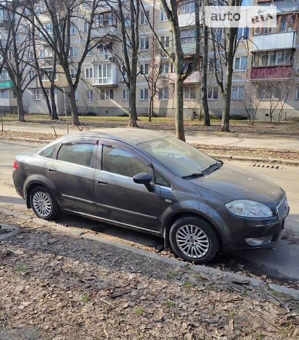 2010 fiat linea