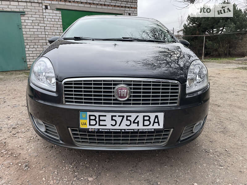 2011 fiat linea