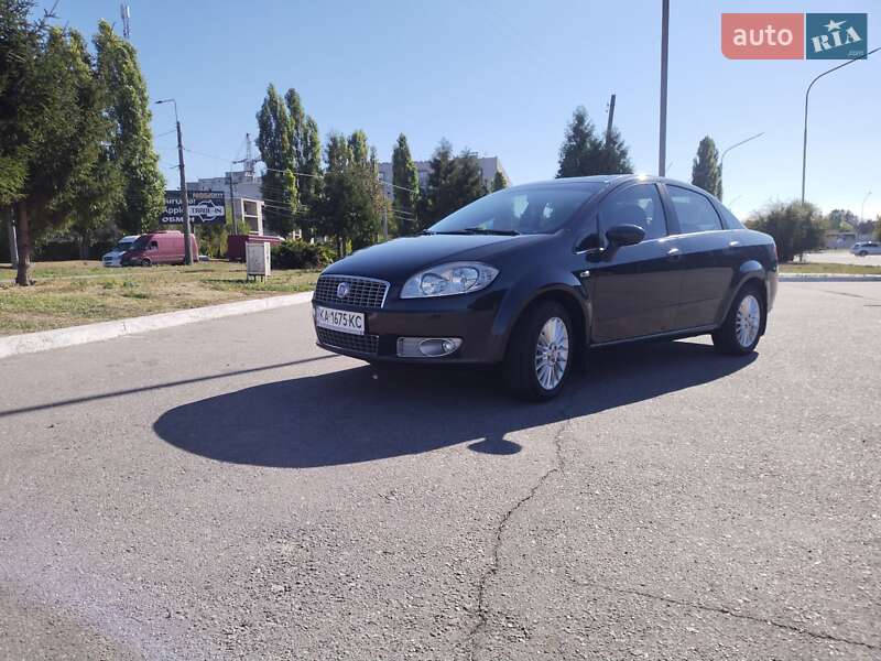 2011 fiat linea