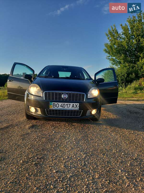 2011 fiat linea