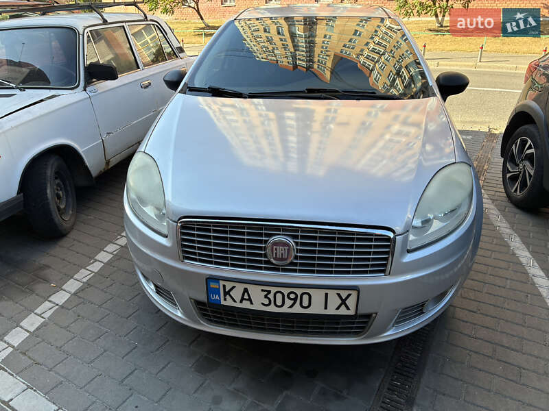 2011 fiat linea
