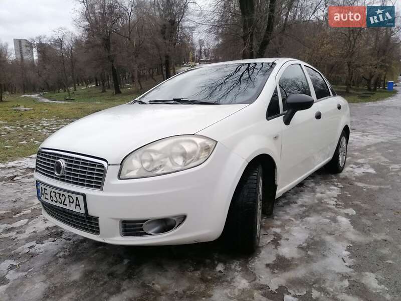 2011 fiat linea