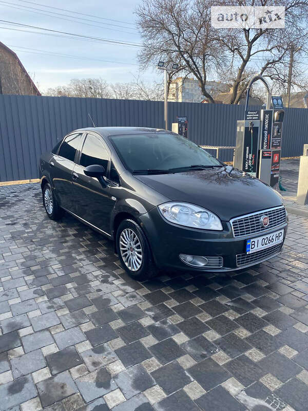 2011 fiat linea