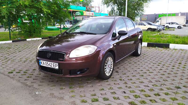 2012 fiat linea