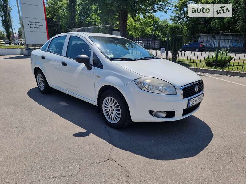 2012 fiat linea