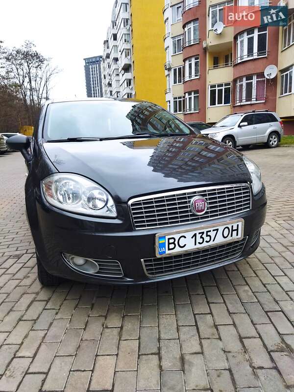 2012 fiat linea
