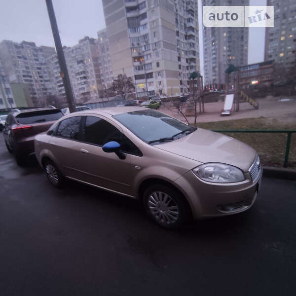 2012 fiat linea