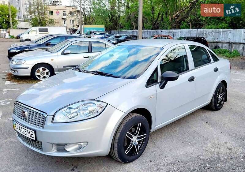2012 fiat linea