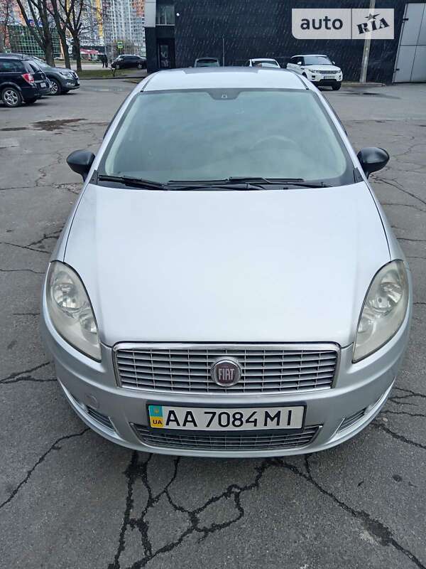 2012 fiat linea