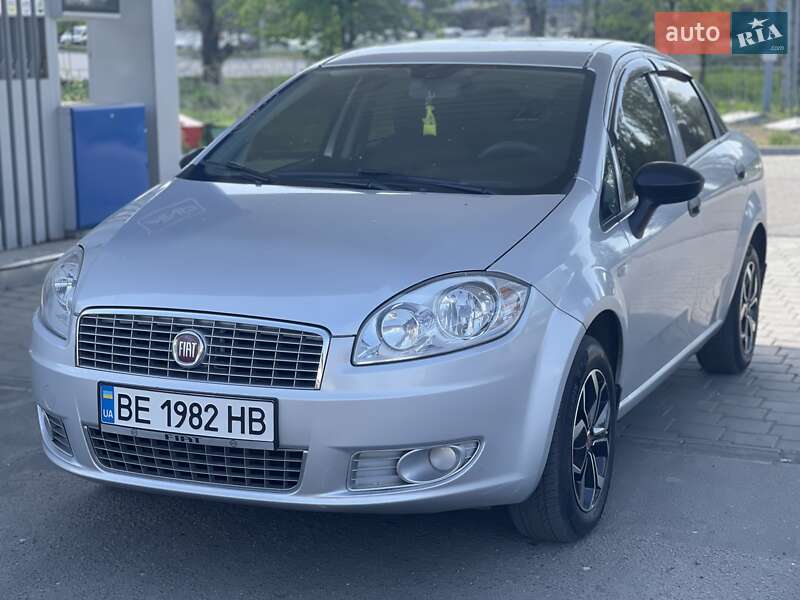 2012 fiat linea