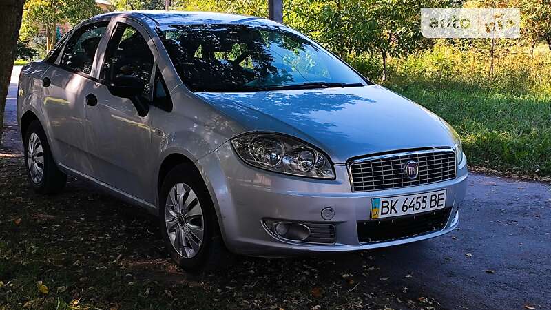 2012 fiat linea