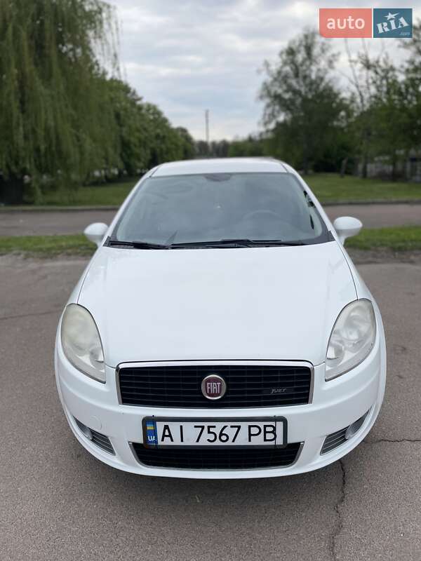 2012 fiat linea