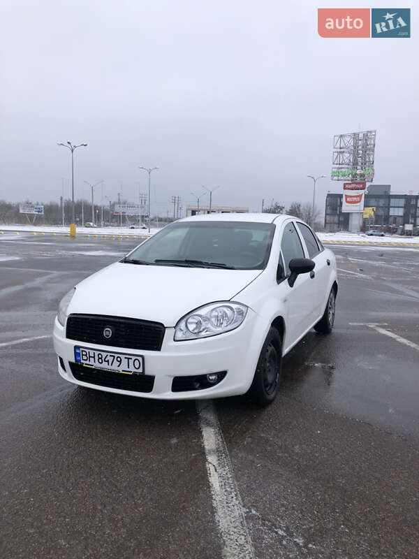 2012 fiat linea