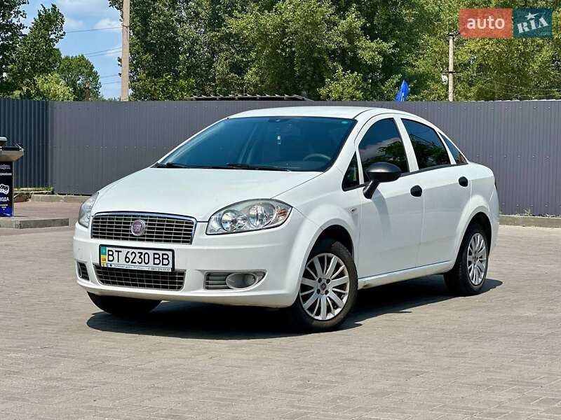 2012 fiat linea
