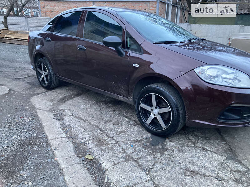 2013 fiat linea