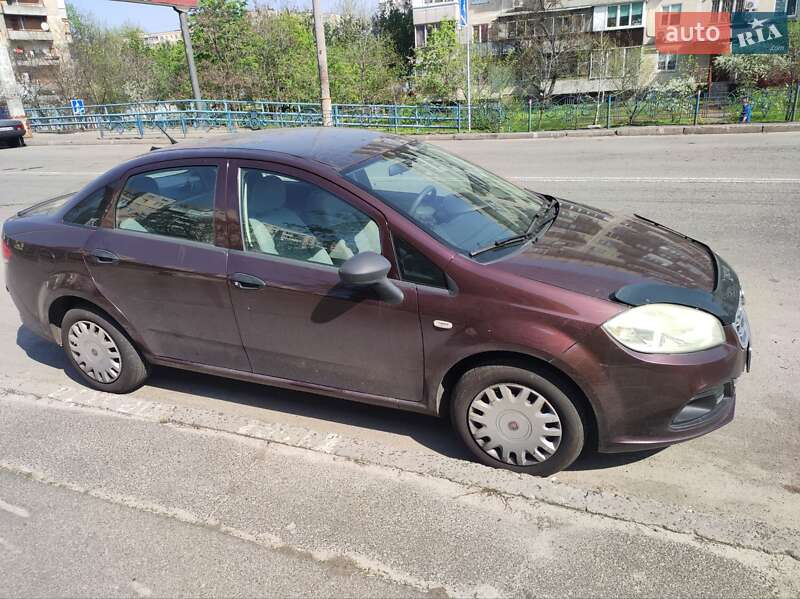 2013 fiat linea