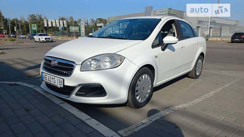 2013 fiat linea
