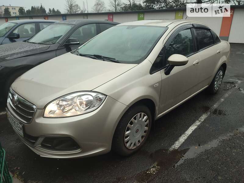 2013 fiat linea