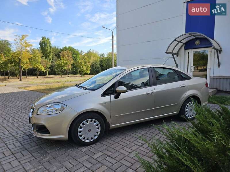 2013 fiat linea