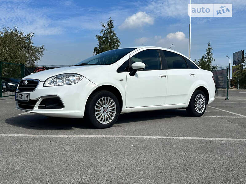 2014 fiat linea