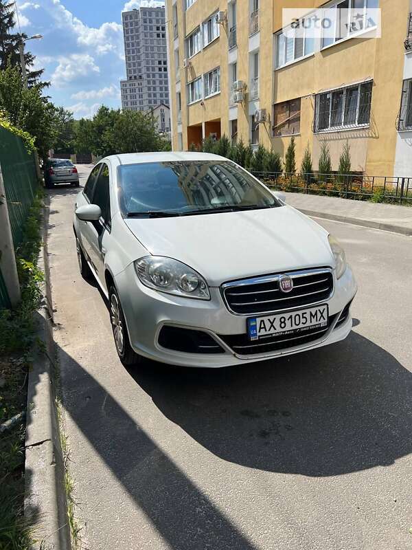 2014 fiat linea