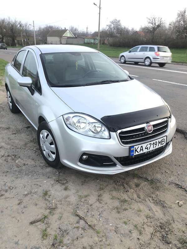 2015 fiat linea