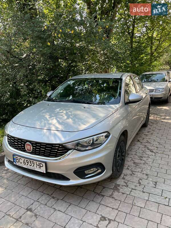 2017 fiat tipo