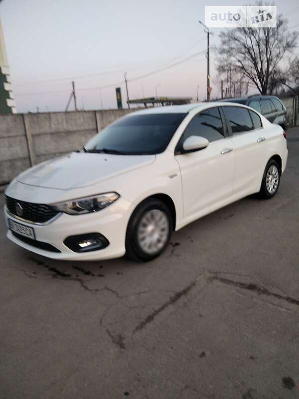2017 fiat tipo