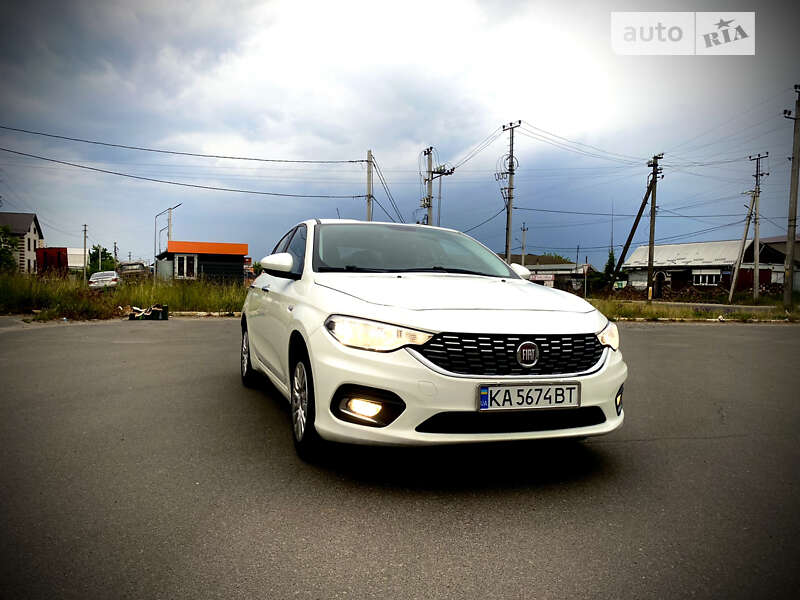 2017 fiat tipo
