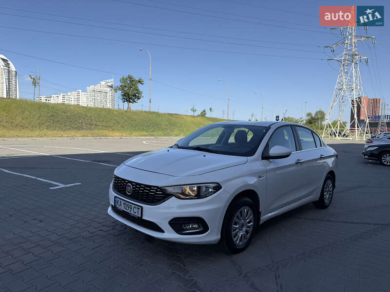 2017 fiat tipo
