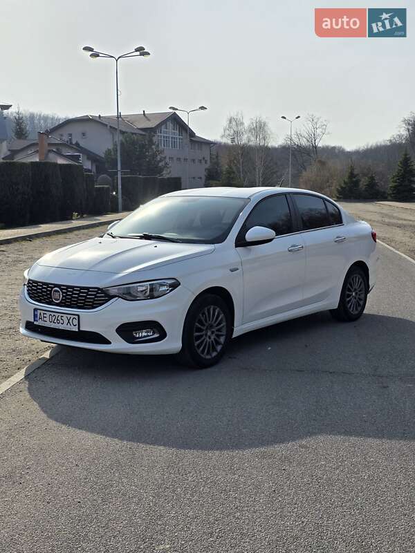 2017 fiat tipo