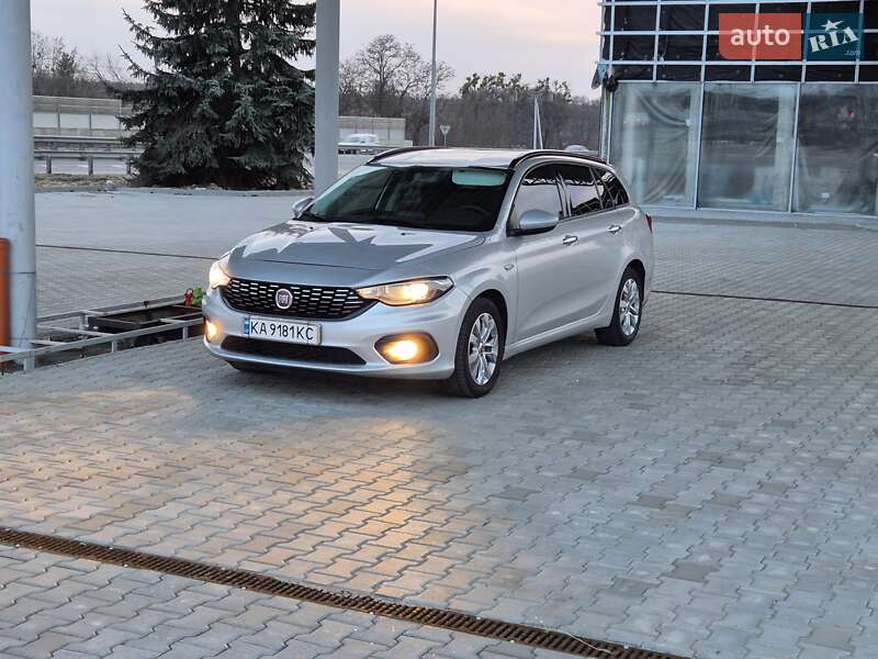 2017 fiat tipo