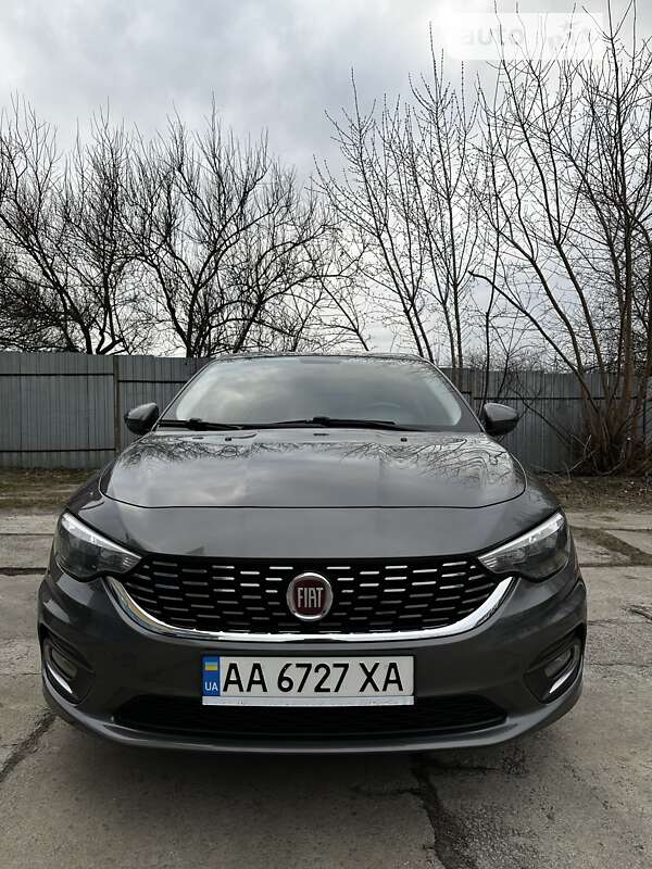 2018 fiat tipo