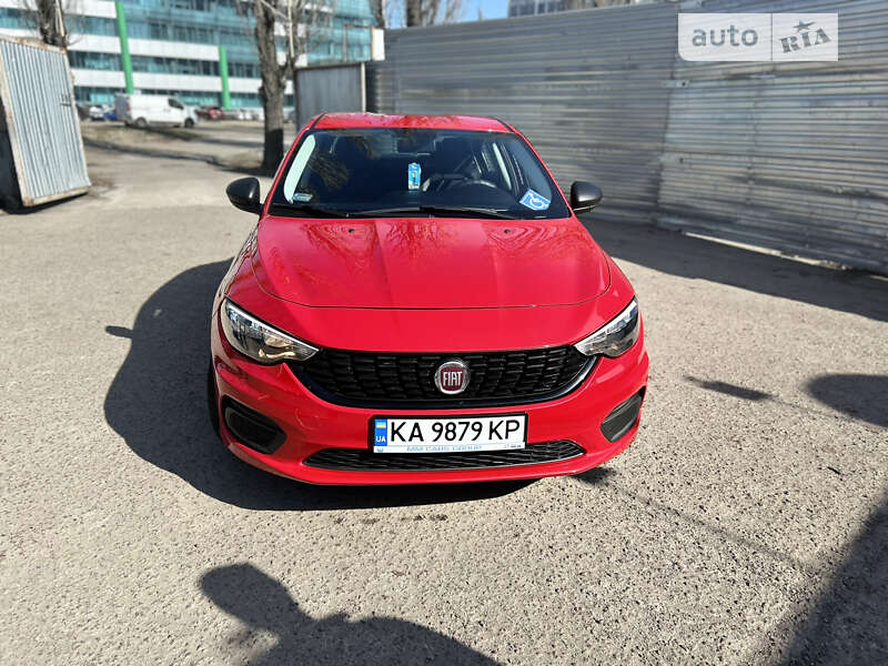 2019 fiat tipo