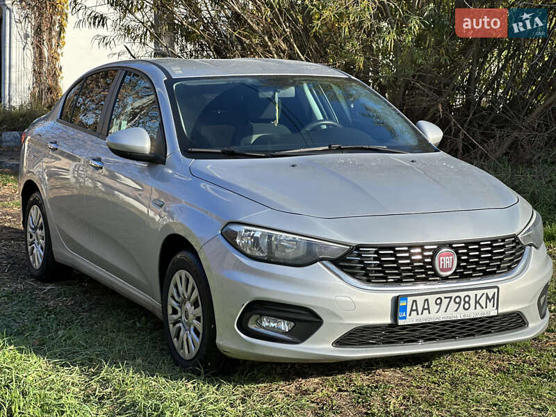 2019 fiat tipo